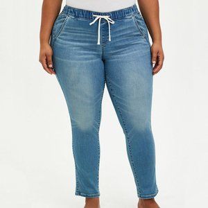 Torrid Pull-On Boyfriend Straight Super Soft Mid-Rise Jean 1X